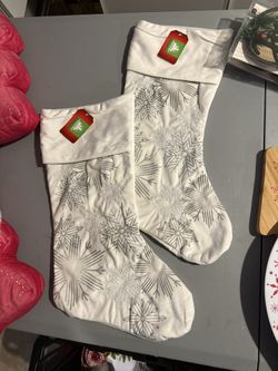2 New White Stocking 