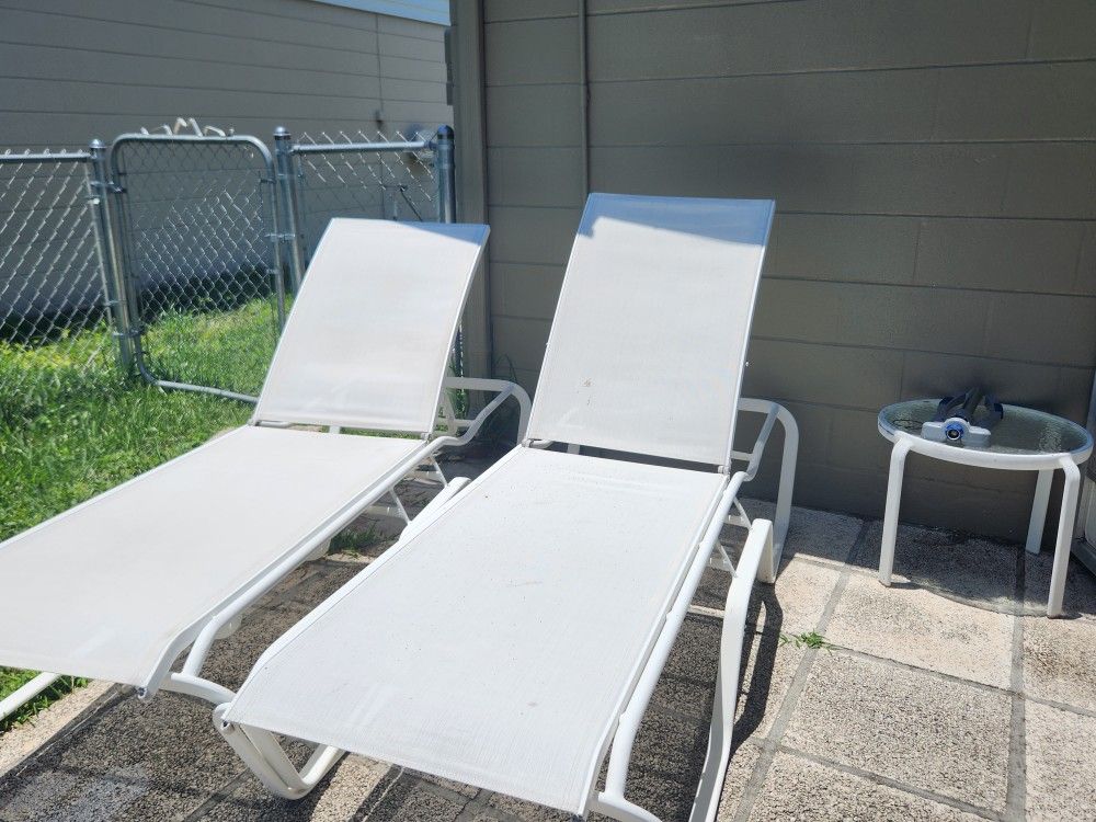 Two White Outdoor Lawn Chairs With Matching Glass Side Table for Sale