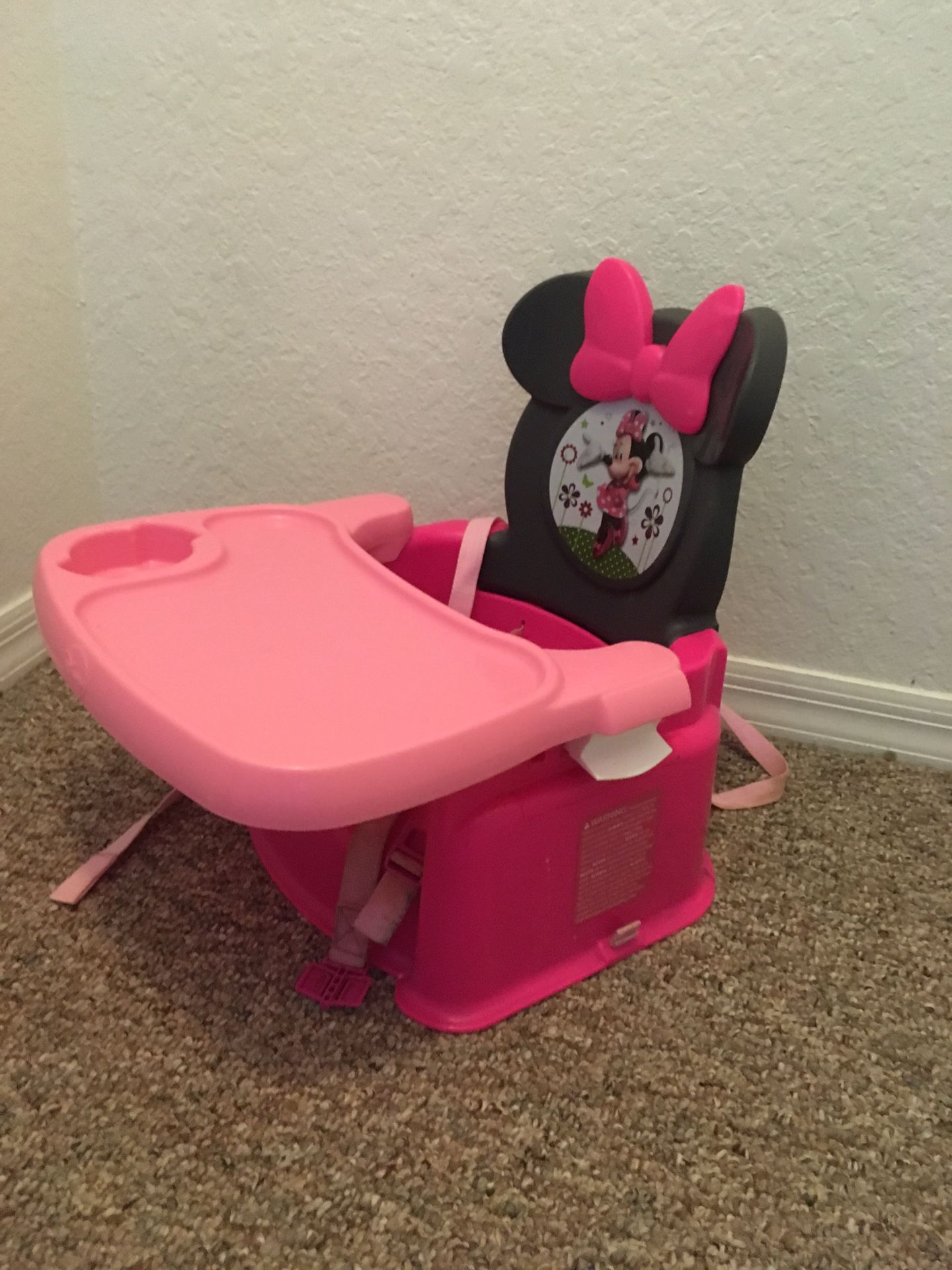 Minnie Mouse booster seat