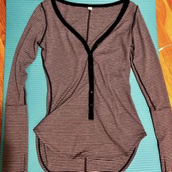 REDUCED-Lululemon long sleeve, black and gray striped Top