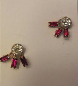 VINTAGE EARRINGS