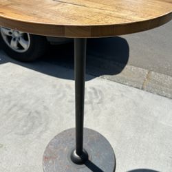Round Bar Table