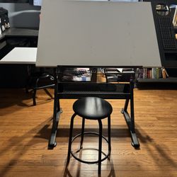 Artist Table 