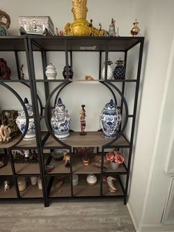 Book/decorative shelves