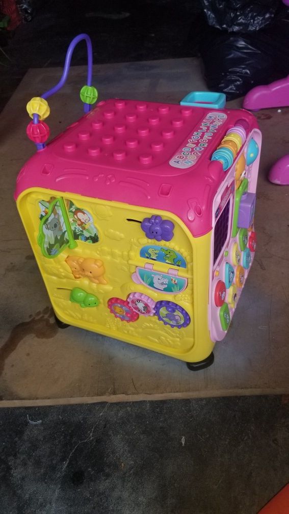Kids activity center toy