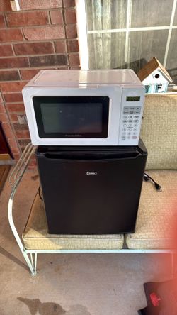 Microwave and Fridge