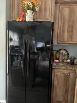 Frigidaire Black Side-by-Side Refrigerator