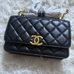 ✨ Chanel Classic Flap Bag – Caviar Leather | Gold Hardware | Pristine Condition ✨