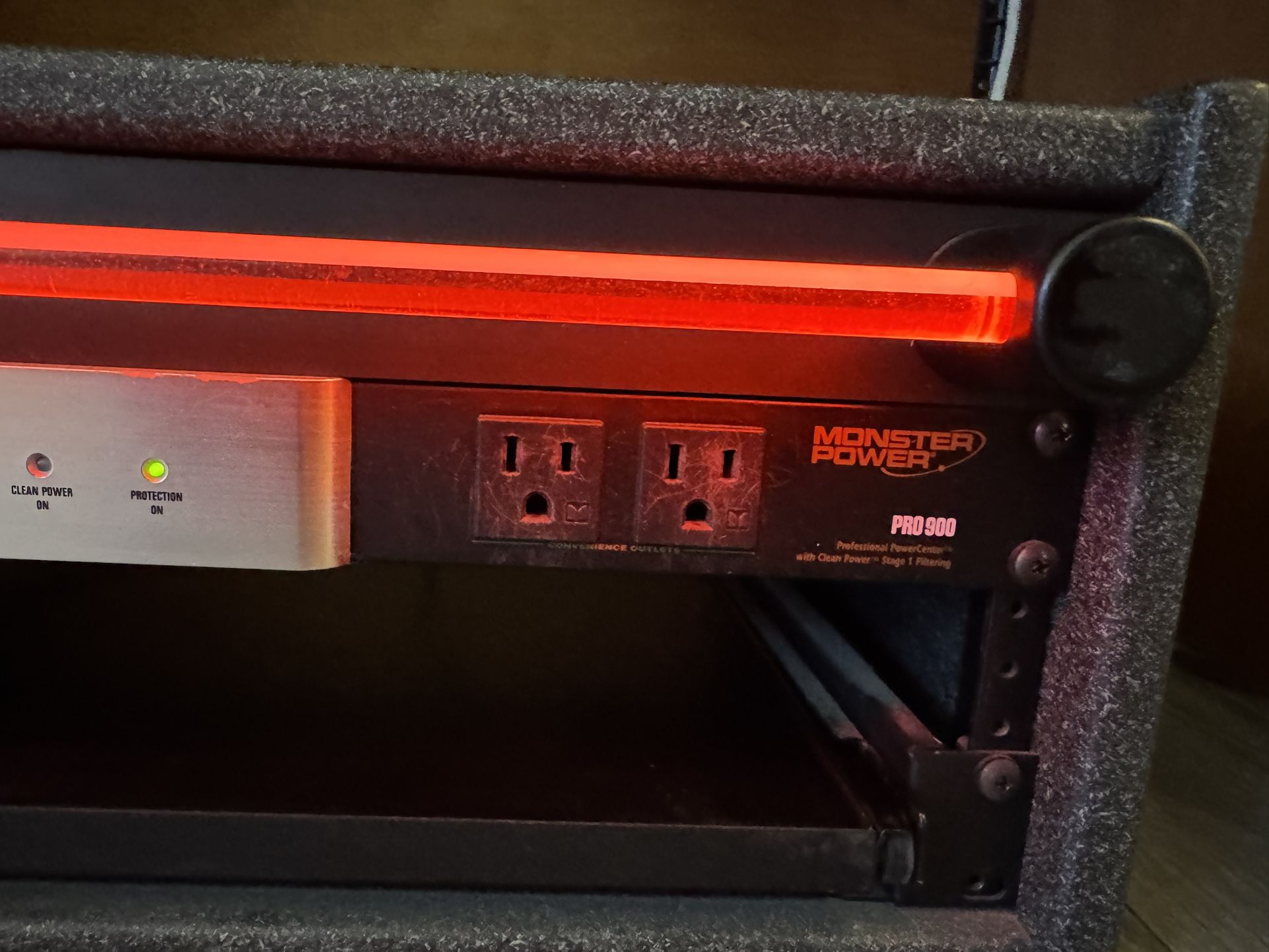 Audio rackmount gear