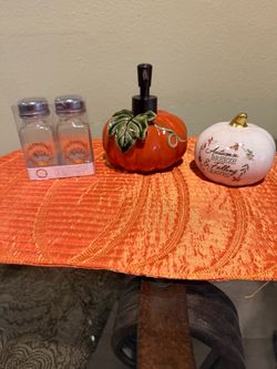 Fall decor 🍁