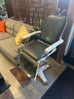 FINAL SALE Vintage Antique Dentist Chair / VVVBUR