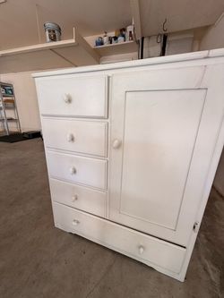 White cabinet
