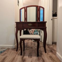 Vanity Desk With Mirror And Stool