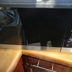 Like New Microwave 