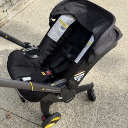 Doona Stroller And Accessories 