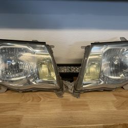 Toyota Tacoma (Gen2) OEM Headlights