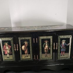 18 TH CENTURY RUSSIAN PAINTED STORAGE PIECE 