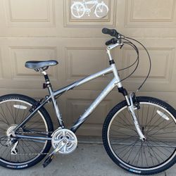 Trek Navigator 200 Men’s Mountain Bike