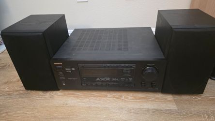 Polk Bookshelf Speakers and Onkyo Amp