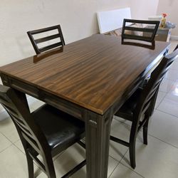 Dinning Table 