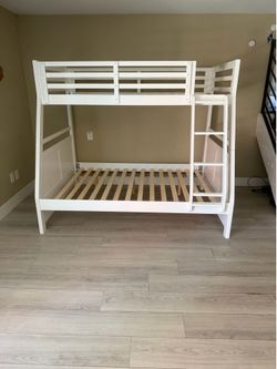 2 Brand new bump beds