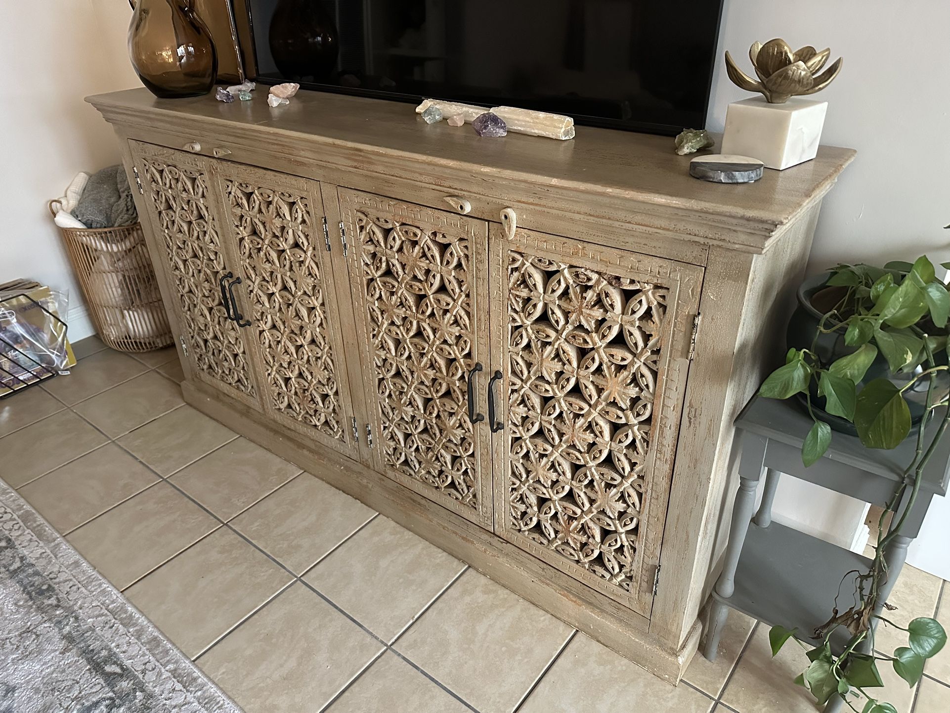 Hutch Cabinet