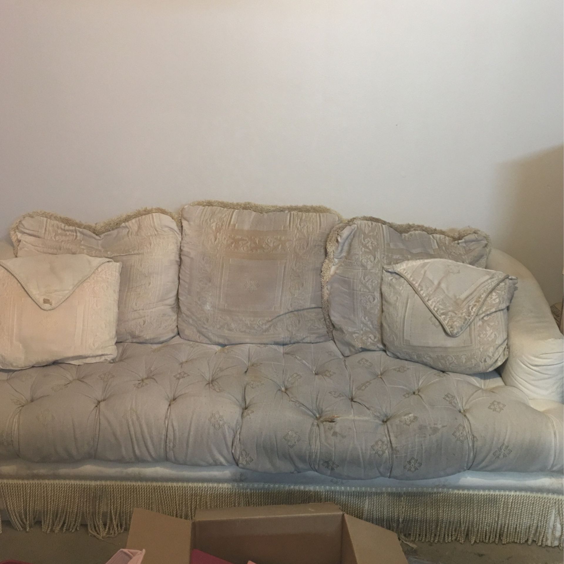 Creamy Sofa 