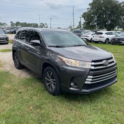 2017 Toyota Highlander 