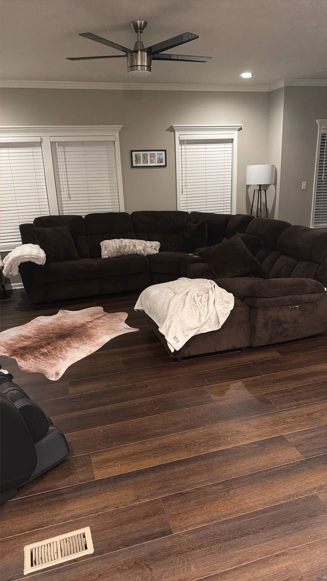 Sectional Couch With Cup Holders, A Compartment And Phone Charges With A Recliner.
