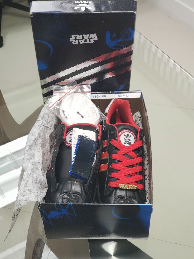 Limited Edition Adidas Star Wars Ultra Star Darth Vader Size 8 Brand New Never Used