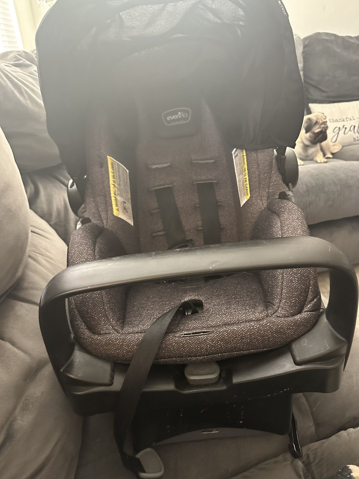 Evenflo infant car seat With base