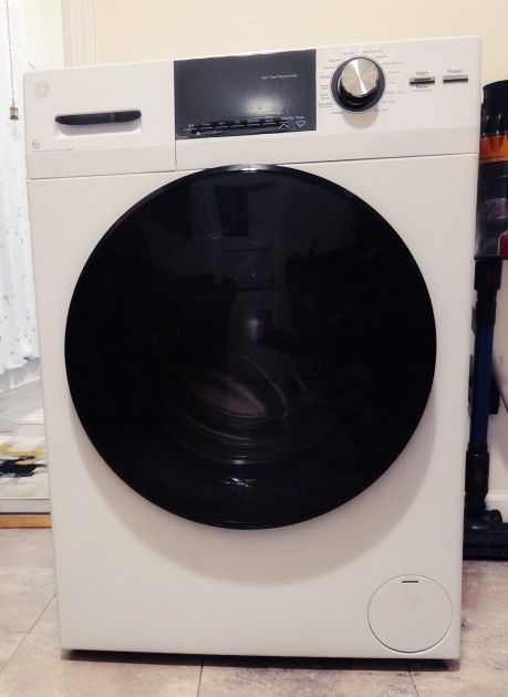 GE 24" 2.4 cu. ft.Capacity Front Load Washer/Condenser Dryer Combo