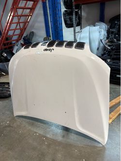 2019 - 2023 jeep cherokee hood