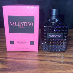 Valentino Donna Born in Roma