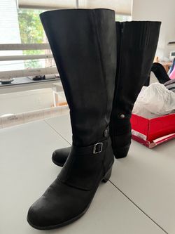 Black Knee-High Boots with Buckle Detail