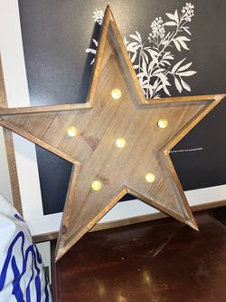 Large Wooden Star Marquee Light