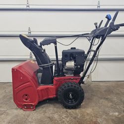 Toro Power Max Snowblower 8hp 24 Inch Wide Snowthrower Mint Condition