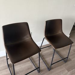 Nia Bar & Counter Stool (Set of 2) 