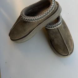 UGG Tazz Brown