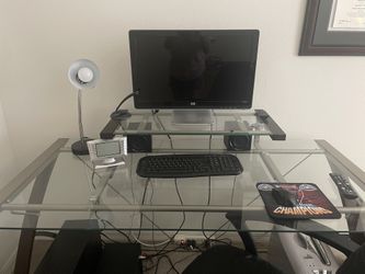 WHOLE ENTIRE SET FOR SALE HP Computer, Office Desk, Officer Chair