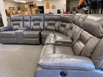 New recliner sectional couch / free delivery
