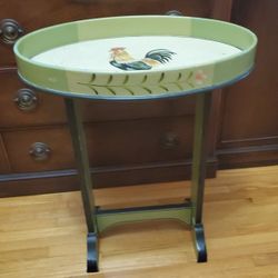 Rustic Farmhouse Accent Side Table With Removable Oval Tray 