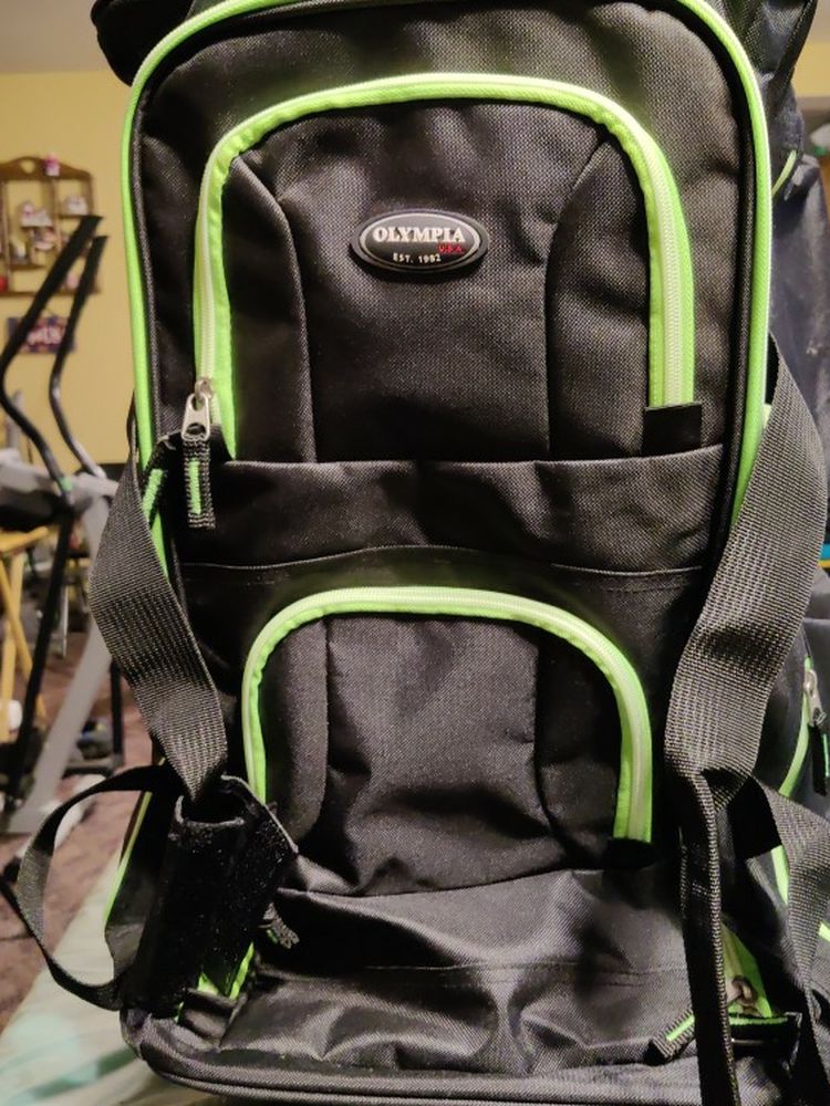22inch 8 pocket Rolling Duffel ( New )