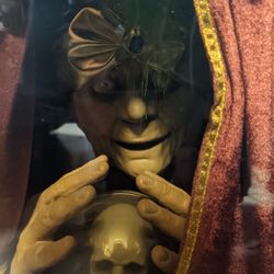 Zultan Animatronic Fortune Teller