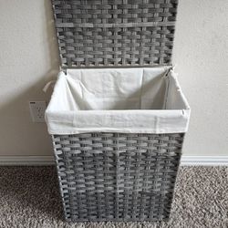 Gray Synthetic Rattan Laundry Hamper with Lid, Handles and Removable Liner Bag