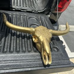 Bull Decor Somewhat Heavy It’s Not Plastic Or Metal