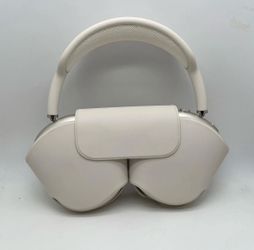 Apple AirPod maxes- Starlight