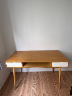 MCM desk