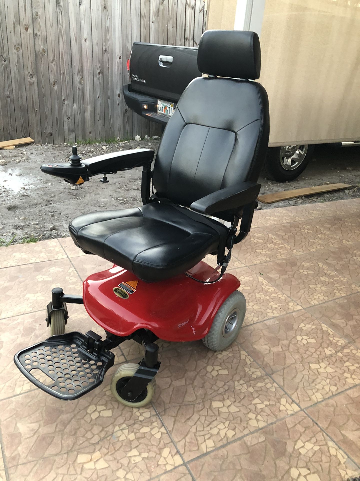 Electric wheelchair