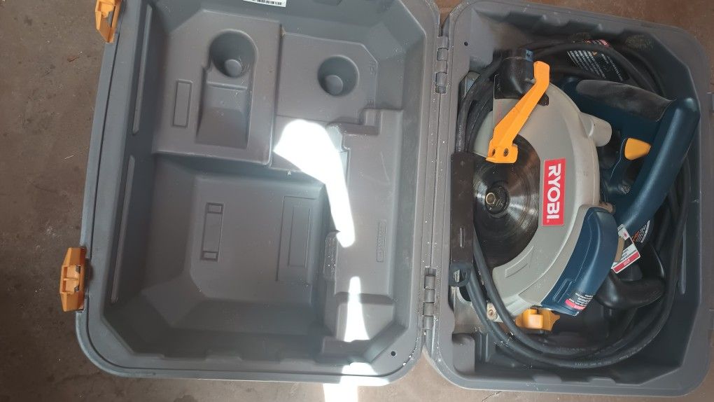 Ryobi Circular Saw  Like New 